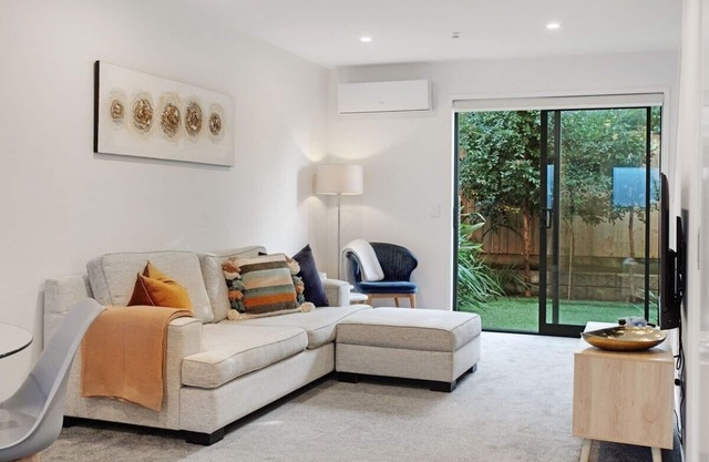 Modern Townhouse 2Bedrooms