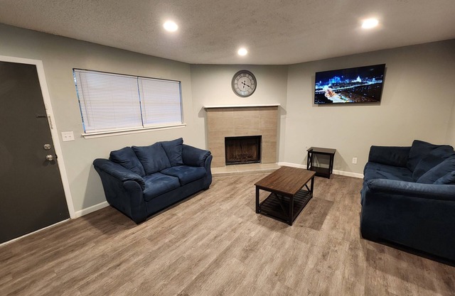 Modern Townhouse in El Paso East