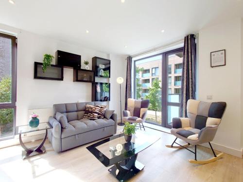 Modern Two Bed Apartment in Poplar near Canary Wharf