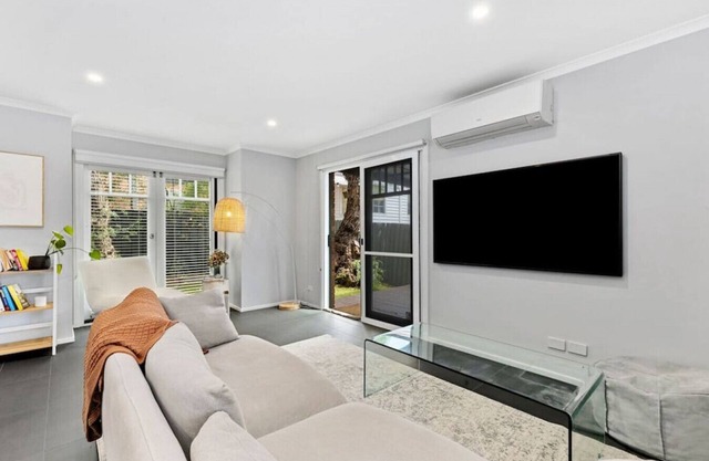 Modern two bedroom townhouse in quiet location