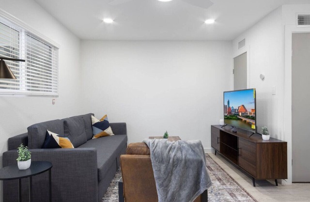 Brand New Unit, 5 min to Downtown Austin