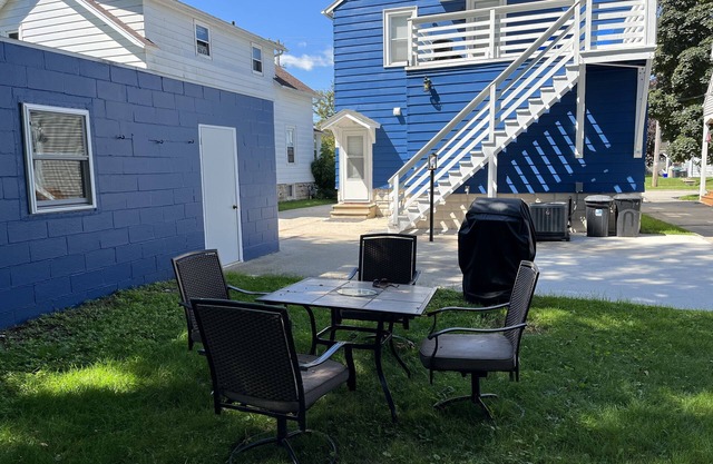 Apartamento moderno en la planta superior, cerca del lago Michigan