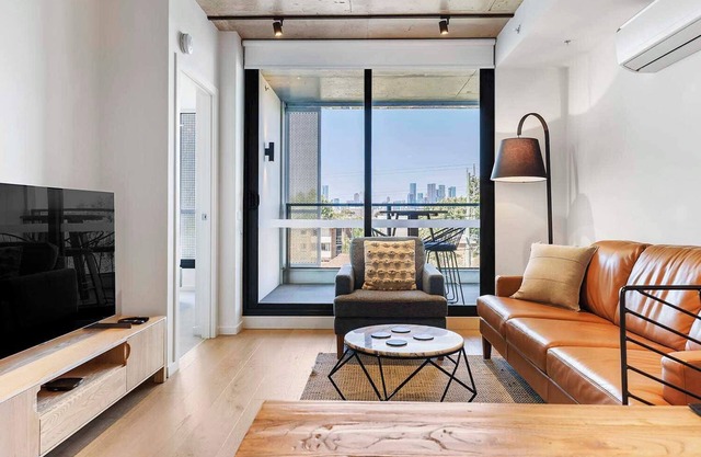 Modern Urban Retreat in Brunswick East