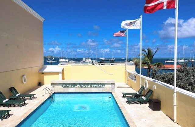 Modern Urban View Stay with Comfort, Style, and a Relaxing Island Atmosphere