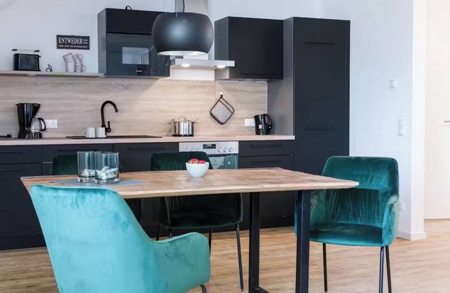 Modern vacation apartment directly on the Friesensee "Strandbox Nord"