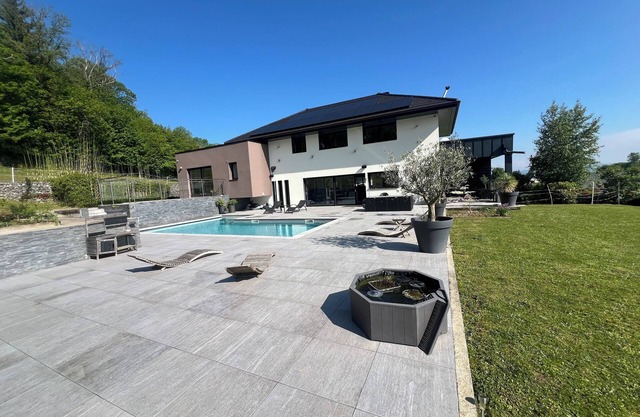 Modern villa 300m2