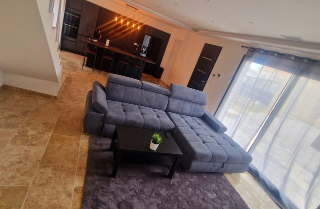 Modern Villa 6 pers close to the sea