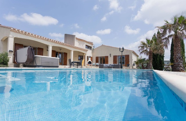 Moderno chalet con piscina privada