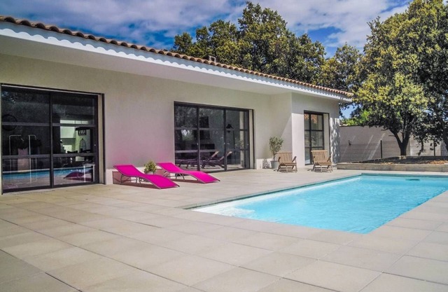 Modern villa in Vers-Pont-du-Gard, private pool and pets allowed ( 2 ).