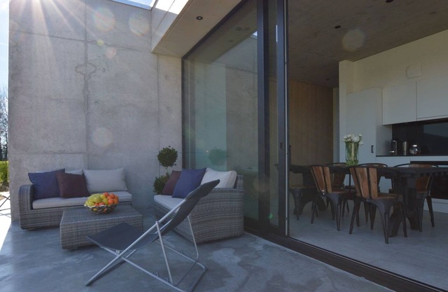 Villa moderna en Dalhem con jardín privado