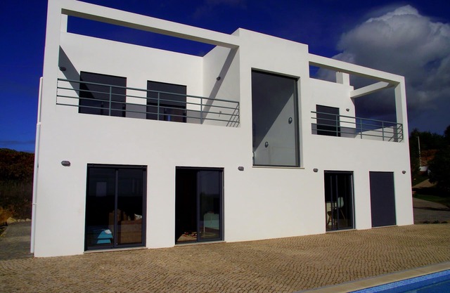 Villa moderna, en la tranquila zona rural cerca de Tavira, con maravillosas vistas al mar