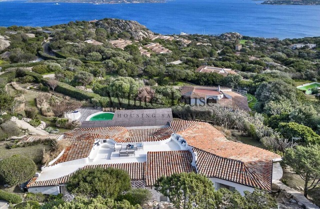 Modern Villa with Pool in Porto Rafael