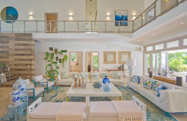 Modern Villa With Ocean View and Service Staff