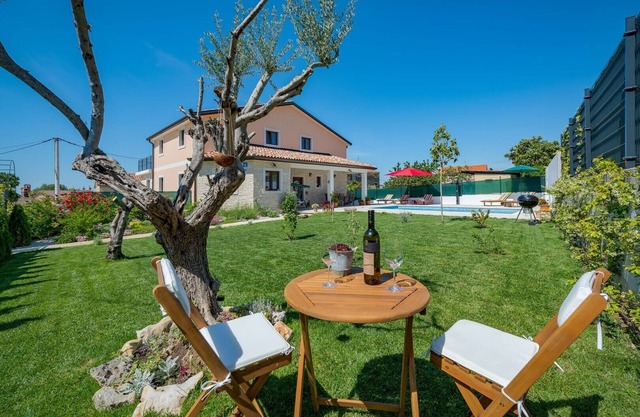 Villa Sa-Ra with private pool