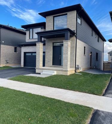 Modern, well-equipped, and centrally located