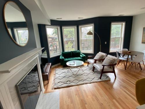Modern Wrigley Oasis with Parking!
