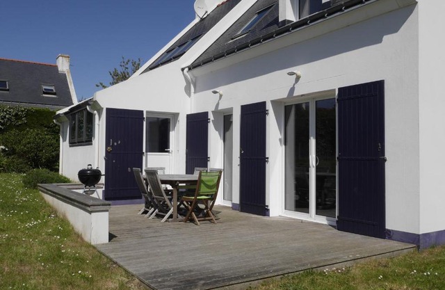 Moderne maison avec jardin et terrasse, 4 chambres, proche du bourg de Sauzon - FR-1-418-23
