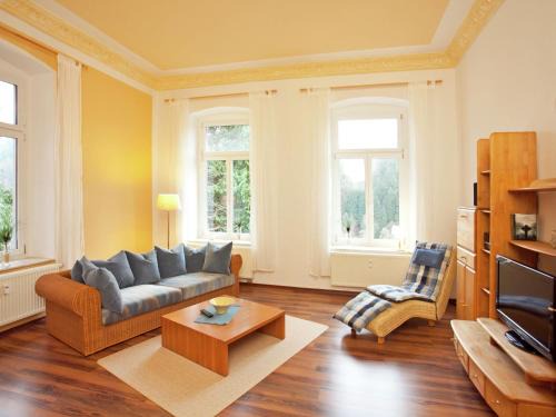 Moderne Villa in Borstendorf mit Park