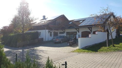 Moderne Wohnung im Grünen