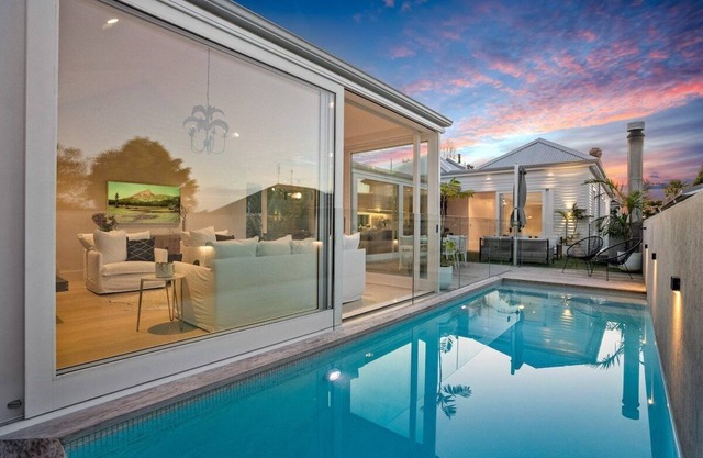 Modernised Heritage Villa in Auckland
