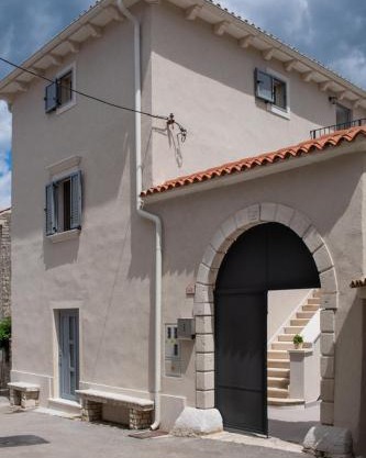 Moderno 3 Casa Vecchia