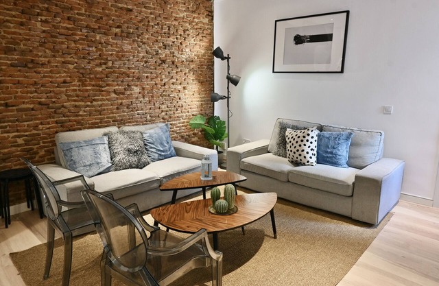 Moderno Apartamento de dos dormitorios y dos baños en Avenida América