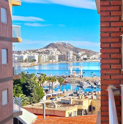 Moderno, con vistas y junto a la playa - by Aloha Palma