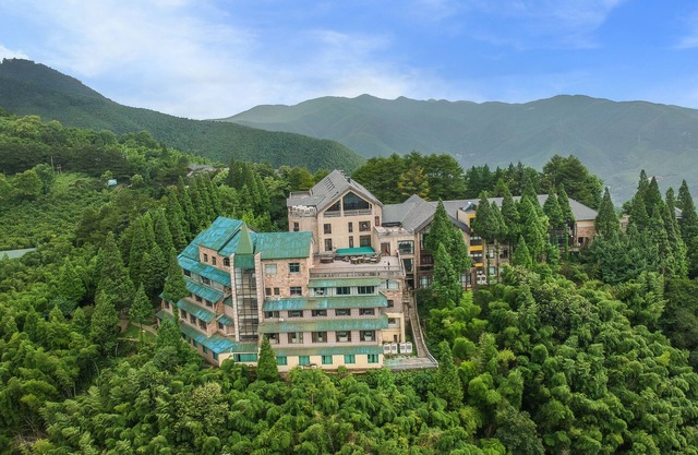 Moganshan Mountain Villa