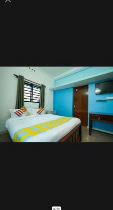 mohanan rooms