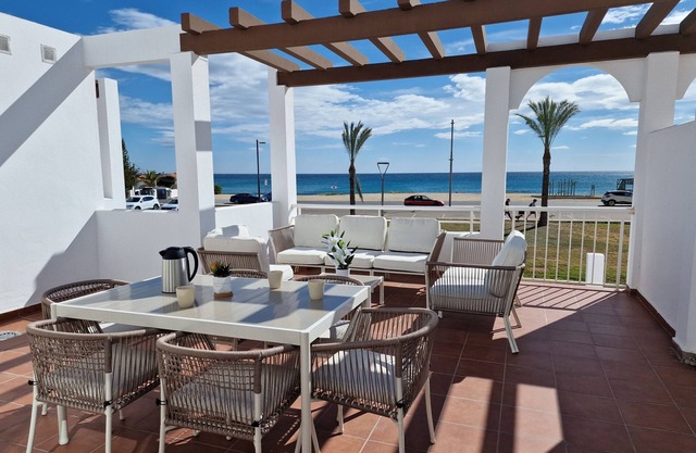 Precioso apartamento en primera linea de playa con vistas inmejorables