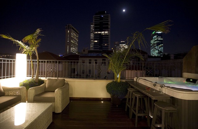 Molcho Neve Tzedek Apartments by Master