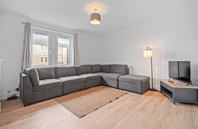 Mollison 2 Bedroom Apartment - Harthill