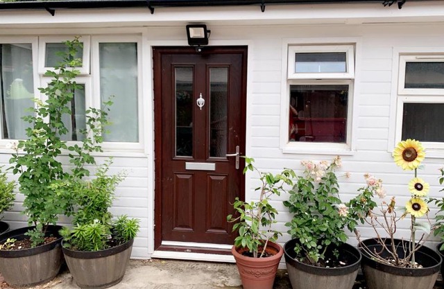Mon Repos Private Rooms Heathrow Airport