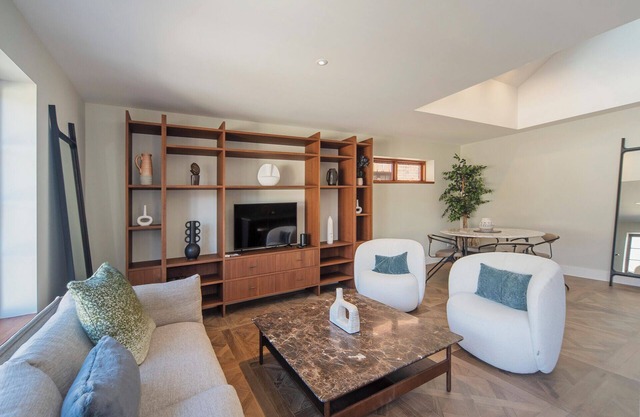 Monaco Resort Apartment with Access to Swimming Pool and Gym Facilities