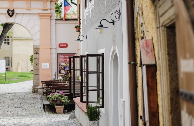 Monastery Garden Bistro & Rooms