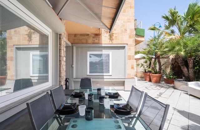 Mondello Deluxe Retreat by DomuSicily
