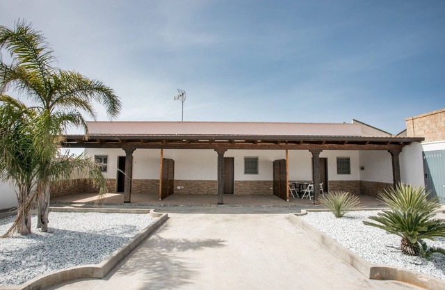 Estudio La Caletta C, en una villa, playa Punta Prosciutto