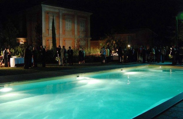 Residencia Histórica con Piscina en el Corazón de las Colinas de las Marcas Hasta 29 Personas