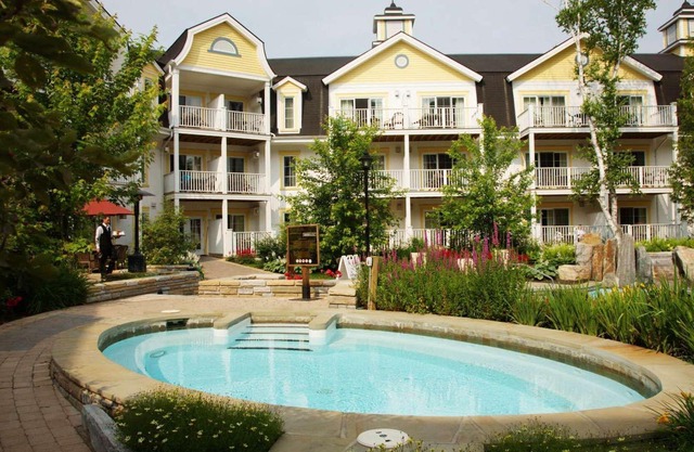 Mont-Tremblant - Château Beauvallon - One Bedroom Family Suite-Free resort shuttle!