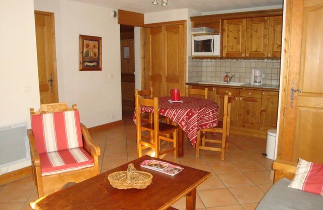 Montagne: 3 pièces avec balcon, proche pistes & centre, Pralognan - FR-1-464-120