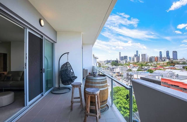 Montague Metropolitan Brisbane Cityscape Oasis
