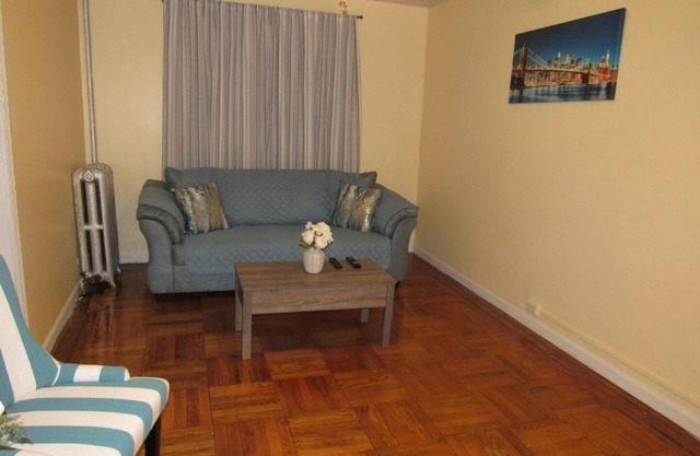 Montauk suite de invitados un acogedor apartamento amueblado de 1 dormitorio. Cerca del aeropuerto y más