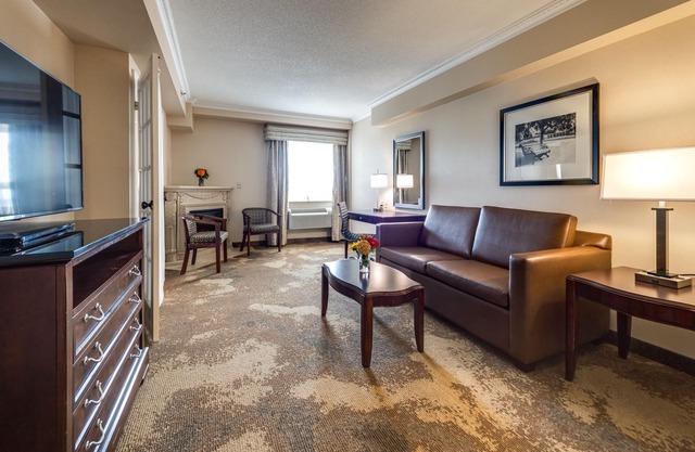 Monte Carlo Inn & Suites Downtown Markham