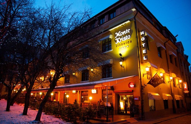 Monte Kristo Hotel
