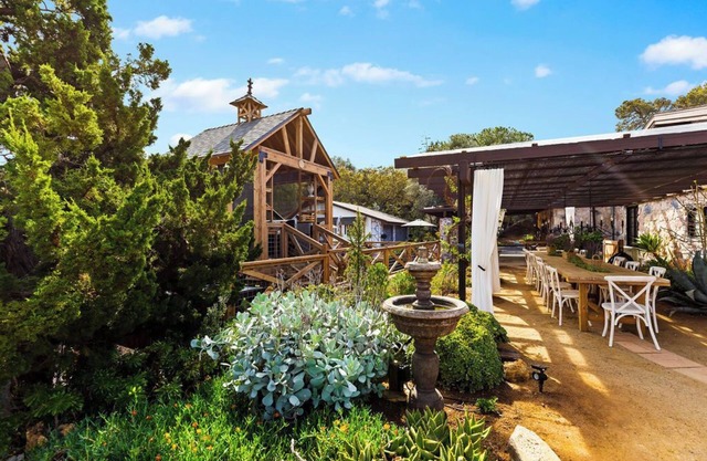 Montecito Cottage - Tuscan Farmhouse, Pool, Views