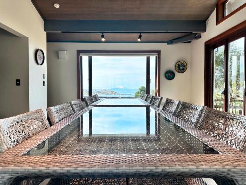 Monterey House by SANA