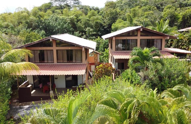 Montezuma Hills - Two Houses in a private compound