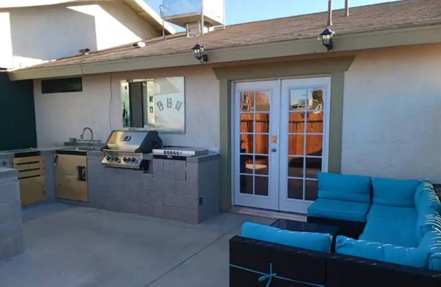 Monthly Patio Suite with Dog Door!