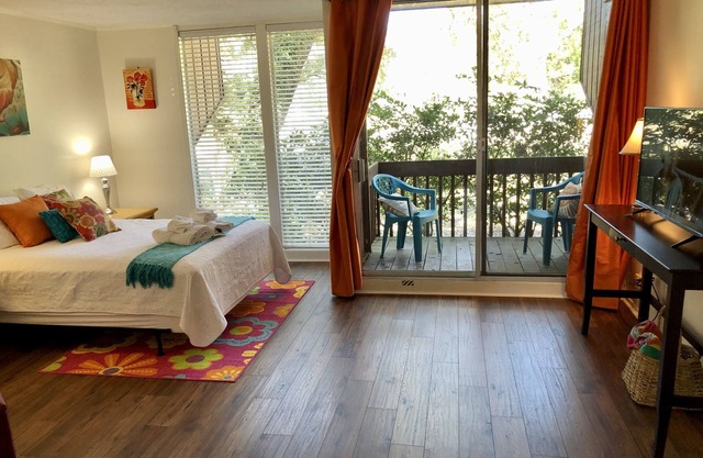 Monthly Rates, Relocation, Golf, Pools