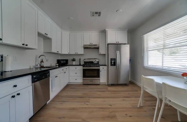 Monthly Rental Near the Rose Bowl. Remodeled 2020!